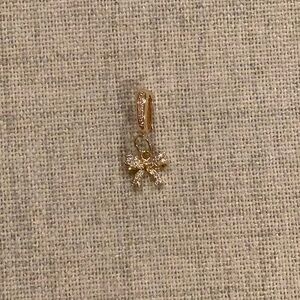 NEW Gorgeous petite golden ⭐️ shoe bathing suit clip included 2 included